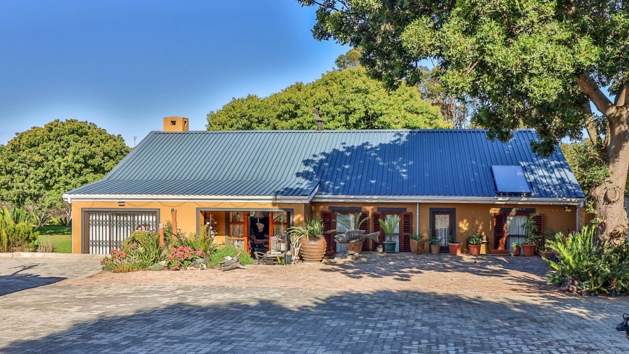 9 Bedroom Property for Sale in Onrus Western Cape